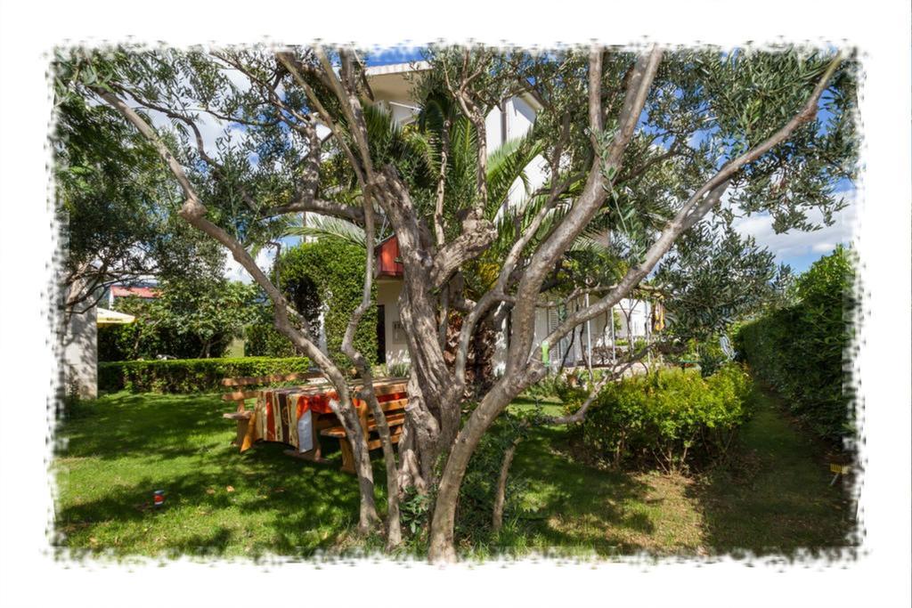 Hostel Oktarin Kastela Ngoại thất bức ảnh